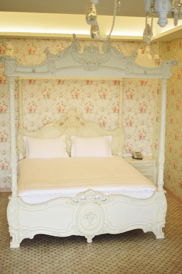 Bliss Bed And Breakfast Yuchi Exteriör bild